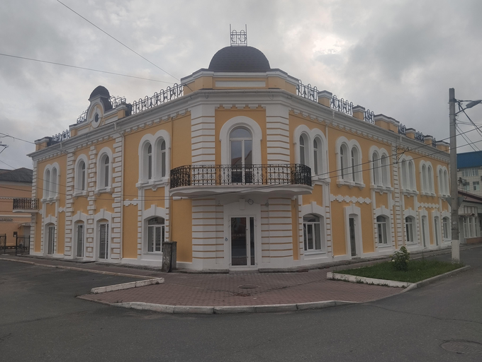 <<ОФИСНОЕ ЗДАНИЕ>>)